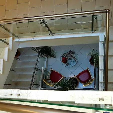 Хотел Diamond